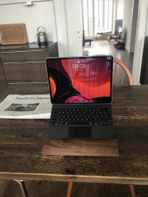 iPad Pro 12.9, mit magic keyboard (Bild: Marcus Mühleis)