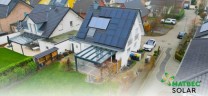Solar PV - Anlage auf einem Satteldach (Bild: Hermann Donnik ENA / Matbec Solar)