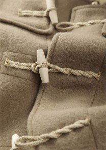 Original Monty Dufflecoat in Camel,  (Bild: Gloverall.com)