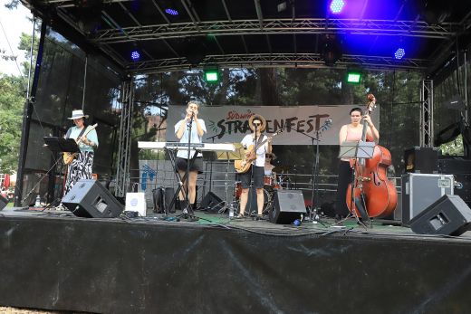 Major Shrimp Swingband aus Wien beim Südwind Straßenfest 2024