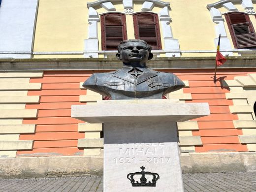 Statue von Michael I - letzter Köning von Rumänien in Alba Iulia