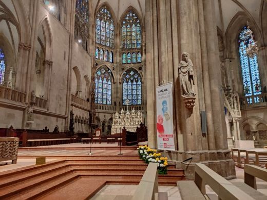 Dom St. Peter - Kathedrale in Regensburg 2024_Altar_I